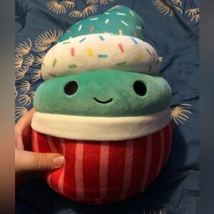 ✨ Squishmallow | 12” Chantal the Cupcake